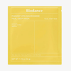 Gelbe Biodance Radiant Vita Niacinamide Real Deep Mask Gesichtsmaske Packung auf weißem Hintergrund.