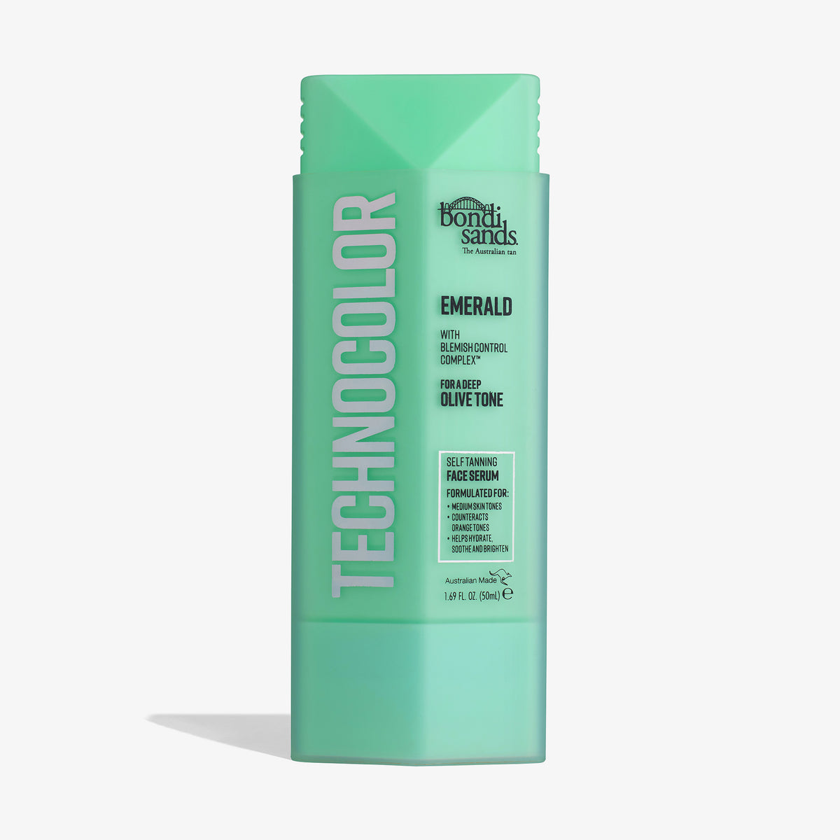 Grüne Flasche Technocolor Self Tanning Face Serum Emerald von Bondi Sands vor weißem Hintergrund.