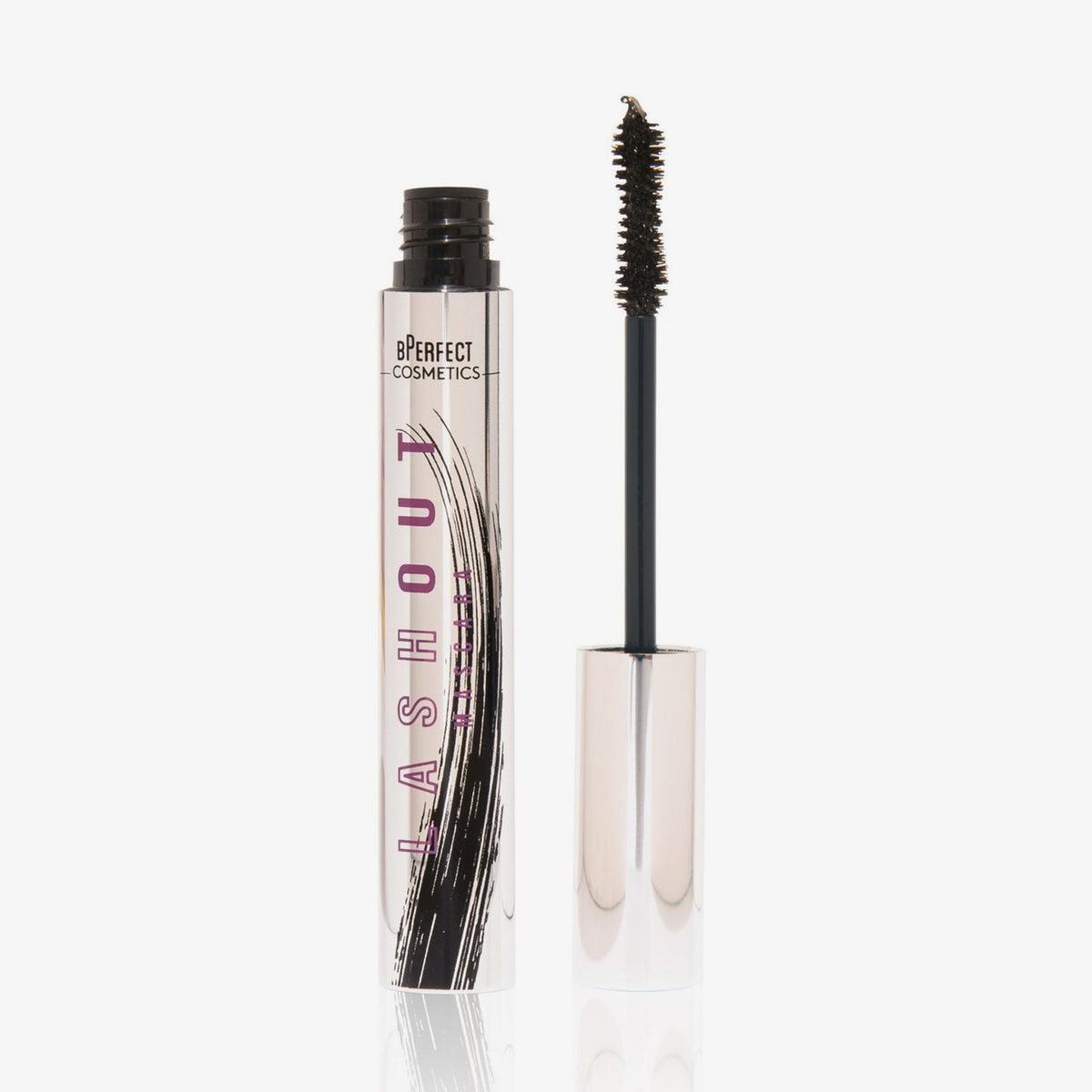 Geöffnete Tube Lash Out Mascara Brown von BPerfect Cosmetics mit sichtbarem Bürstenapplikator.