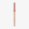 Schlanke Tube des Catrice Colour Cushion Juicy Lip Oils in Rosé-Gold und Nude, elegant und minimalistisch vor weißem Hintergrund.