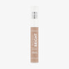 Eine transparente Falsche Catrice Instant Bright Serum Concealer 010C mit weißem Deckel vor weißem Hintergrund.
