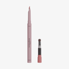 Der Dominique Cosmetics Lip Frame Pencil in der Farbe I'm Blushing und der zugehörige Pinselapplikator vor weißen Hintergrund.