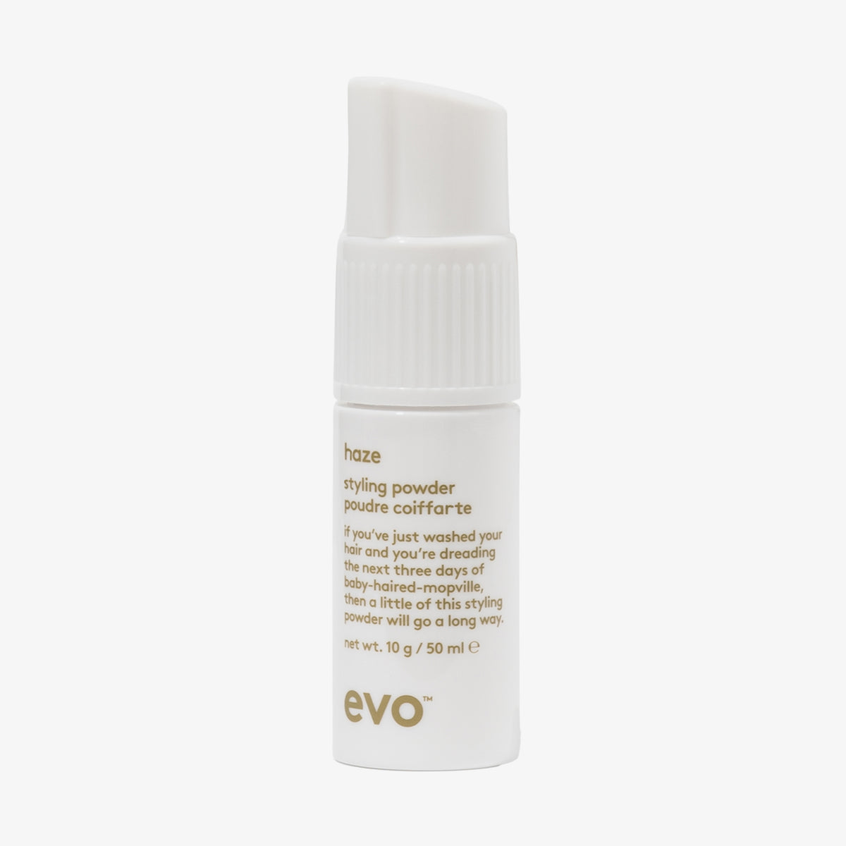Weiße Flasche Haze Styling Powder mit Pumpspender und humorvollem Produkttext vor weißem Hintergrund.