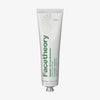 Weiße Tube Supergel+ Oil-Free Moisturiser mit grünem Text auf einem weißen Hintergrund.