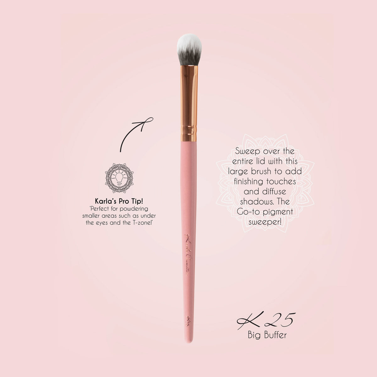 Der K25: Big Buffer ist ein Make-up-Pinsel mit rosa Griff und weißer Borstenspitze, perfekt zum Verblenden von Lidschatten.