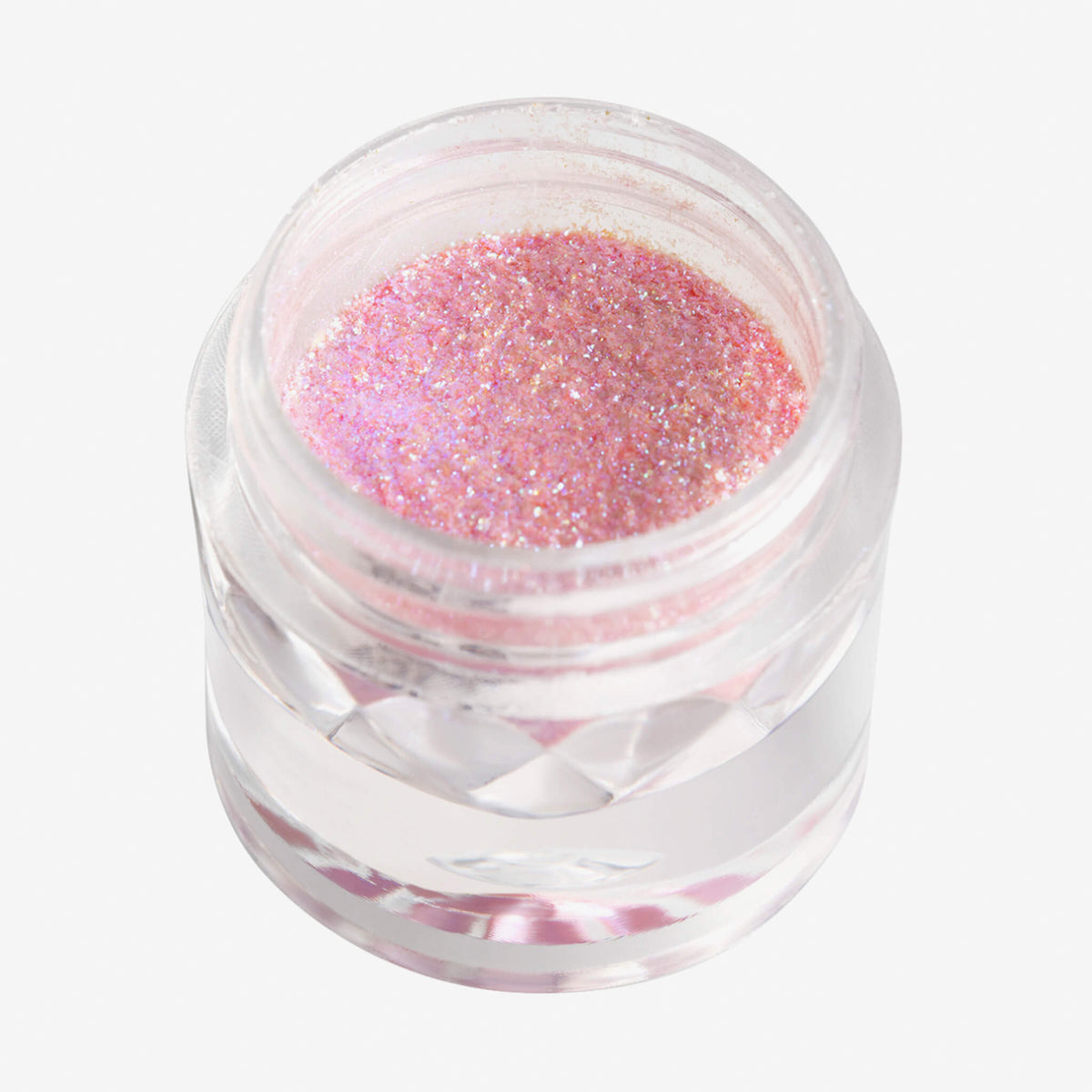 Offener transparenter Tiegel des Opal Moonstone Loose Multichrome Eyeshadow Moody Cow mit hellrosa-pfirsich schimmerndem Pigment auf weißem Hintergrund.