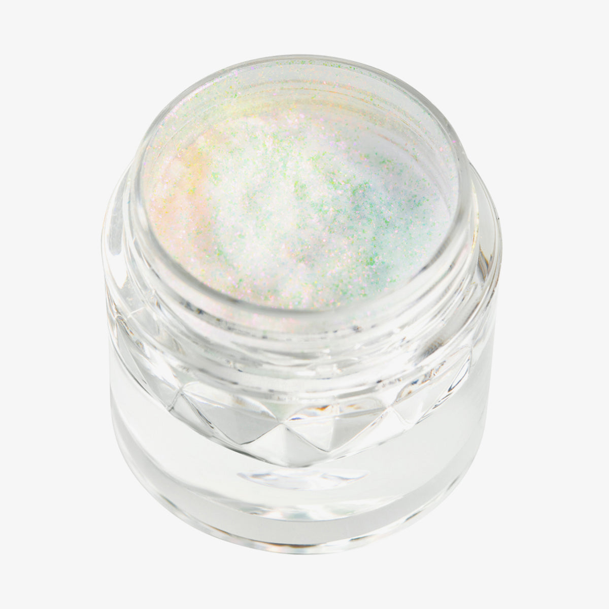 Offener transparenter Tiegel des Opal Multichrome Loose Eyeshadow Cozy mit weiß-opal schimmerndem Glitzer auf weißem Hintergrund.