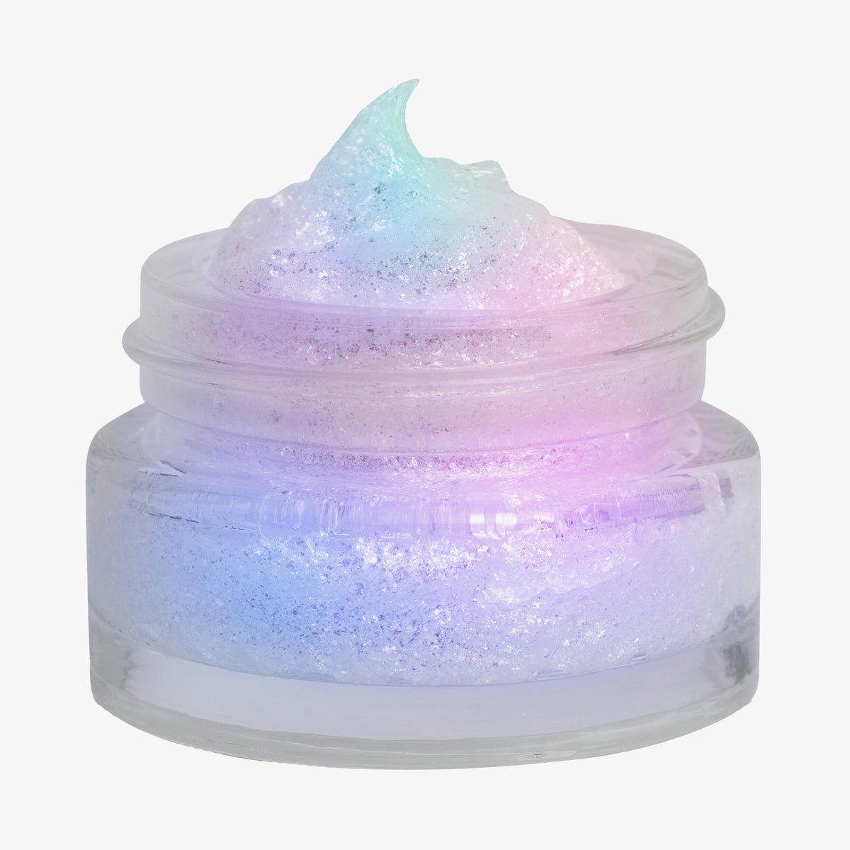 Offener transparenter Tiegel des Opal Shadow Potion Silky Gel Eyeshadow Velvet Dreams mit weiß-lila und blau schimmernder Textur auf weißem Hintergrund.