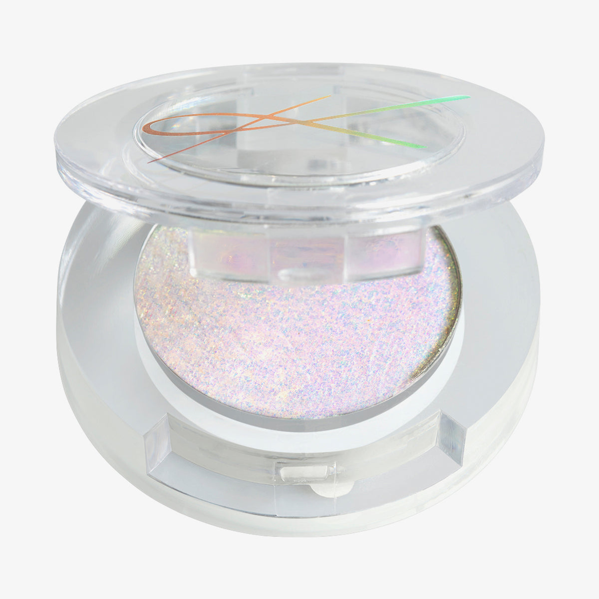 Offene transparente Kompaktdose des Pressed Opal Multichrome Eyeshadow Beauty Sleep mit violett-opal schimmerndem Lidschatten auf weißem Hintergrund.