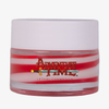 Glastiegel der Adventure Time Peppermint Butler Lip Mask mit rot weiß gesteiftem Inhalt und weißem Deckel.