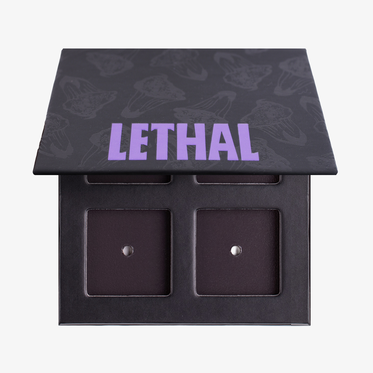 Eine offene schwarze Lethal Cosmetics MAGNETIC™ Customizable Palette mit zwei leeren quadratischen Fächern für Schminkpfännchen.