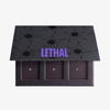 Eine schwarze Lethal Cosmetics MAGNETIC™ Customizable Palette mit drei leeren Fächern und einem lila Logo auf dem Deckel.
