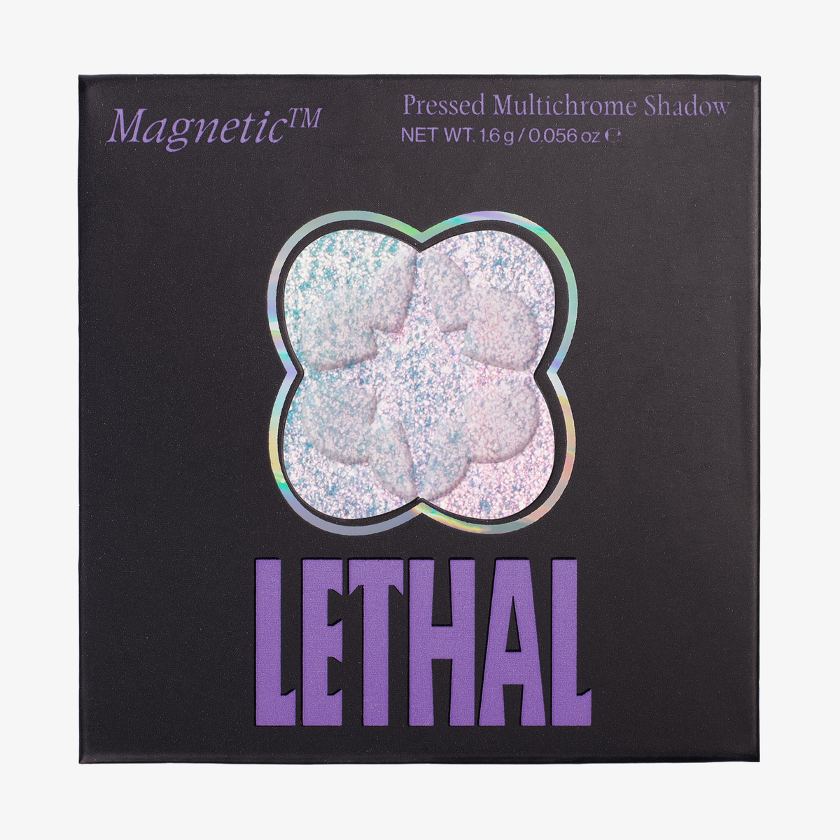 Hellblau-rosa glitzernder MAGNETIC™ Pressed Multichrome Shadow von Lethal Cosmetics in der Farbe "Genesis" in schwarzer Umverpackung mit Sichtfenster und lila LETHAL-Branding.