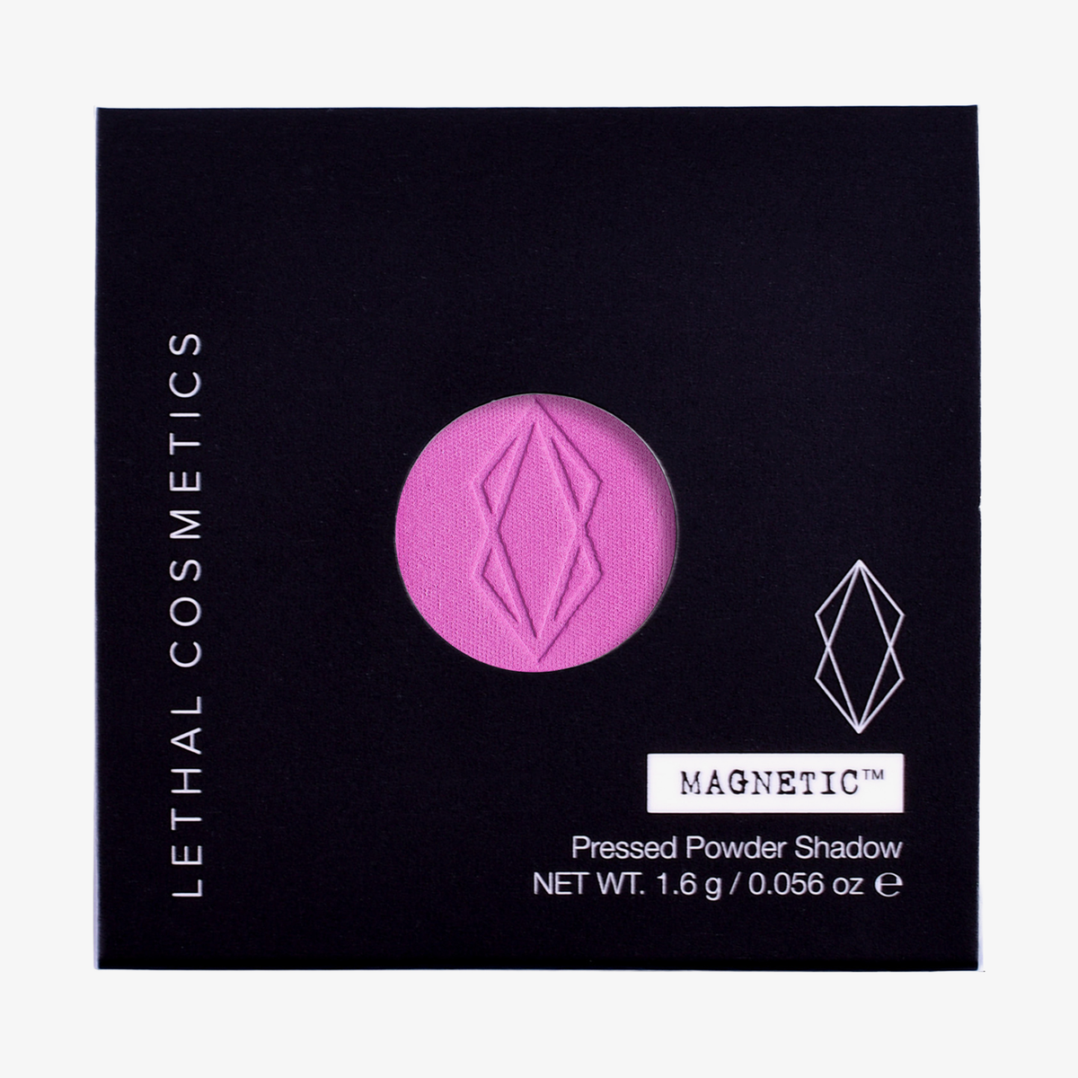 Rosa MAGNETIC™ Pressed Powder Shadow von Lethal Cosmetics in der Farbe "Dahlia" in schwarzer Umverpackung mit Sichtfenster und LETHAL-Branding.