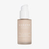 Mattierte transparente Flasche Lumene Invisible Illumination Serum in Foundation SPF30 0.5 mit weißem Pumpspender.