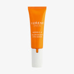 Orangene Tube Lumene NORDIC-C [VALO] Glow Boost Eye Serum mit weißer Kappe steht aufrecht auf weißem Hintergrund.