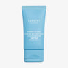 Eine blaue Tube Lumene Nordic Hydra [LÄHDE] Fresh Hydration Moisturizer SPF50 auf weißem Hintergrund.