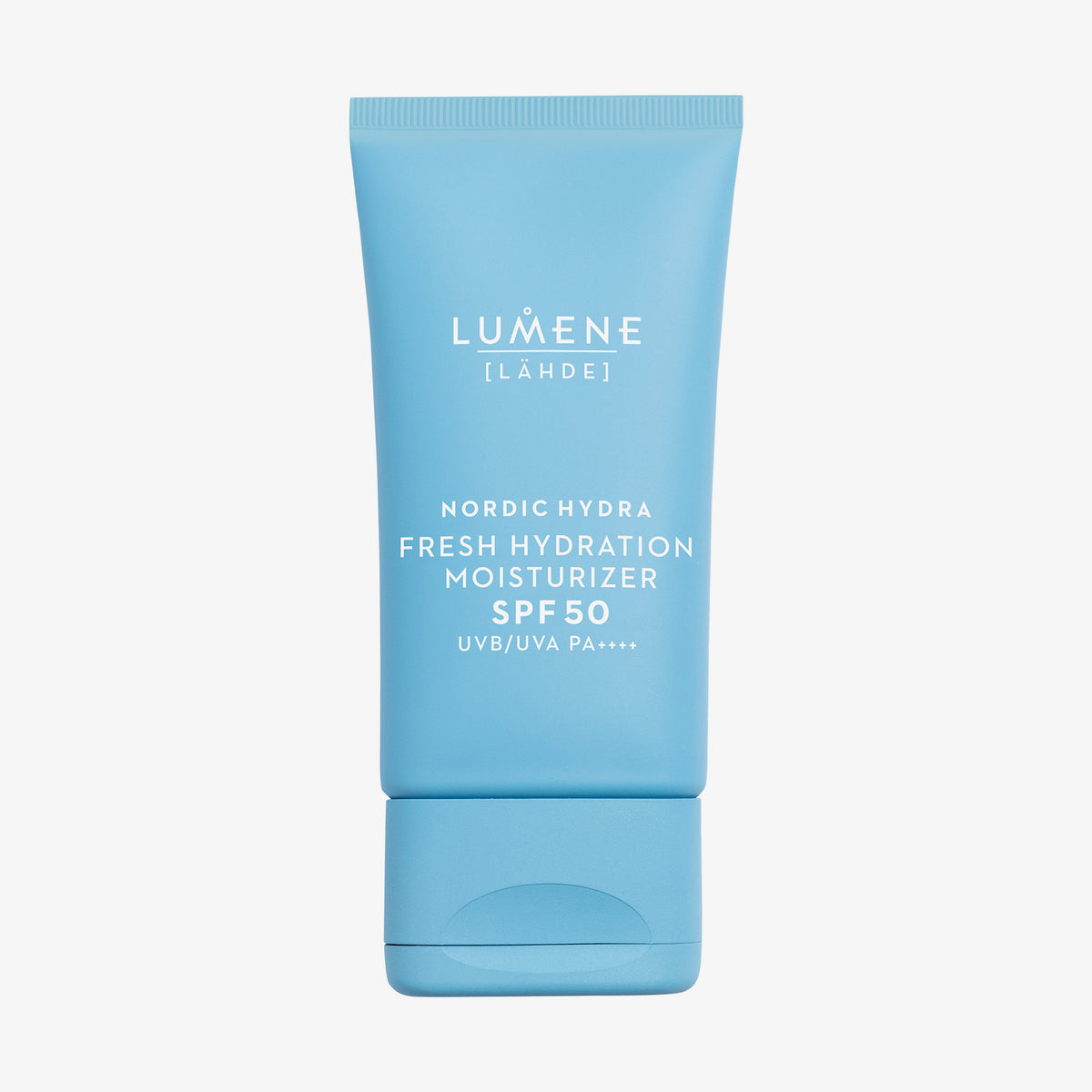 Eine blaue Tube Lumene Nordic Hydra [LÄHDE] Fresh Hydration Moisturizer SPF50 auf weißem Hintergrund.