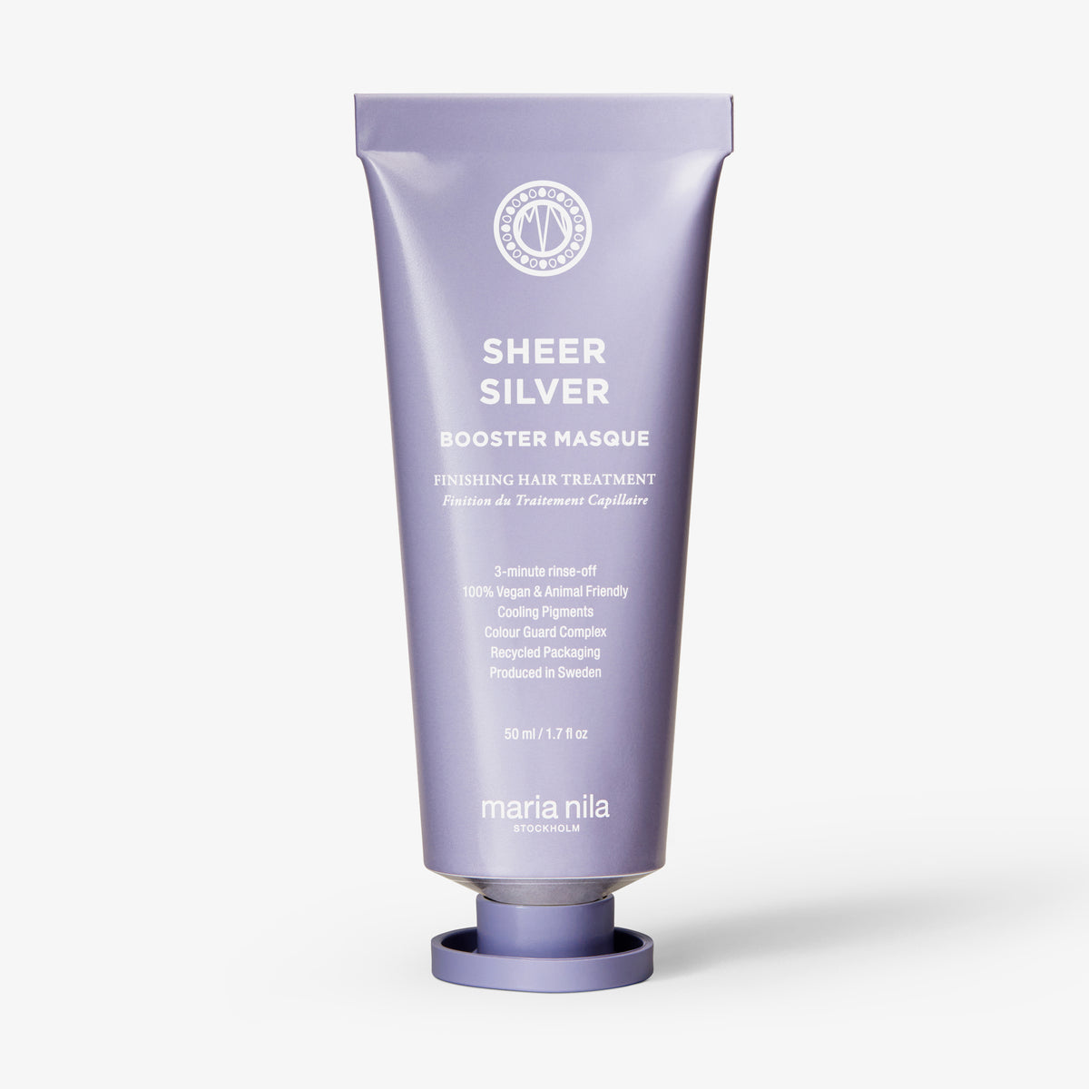 Eine lavendelfarbene Tube der maria nila Booster Masque Sheer Silver vor weißem Hintergrund.