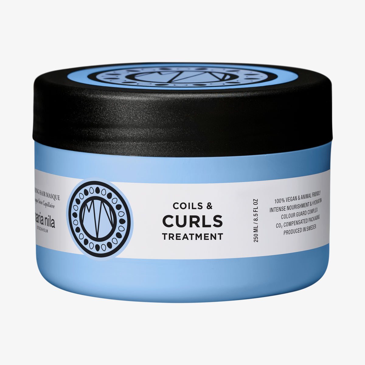 Blauer Tiegel der maria nila Coils & Curls Finishing Treatment Masque mit schwarzem Deckel auf weißem Hintergrund.