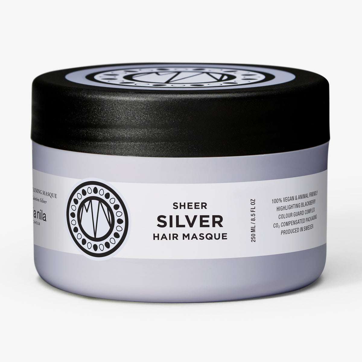 Violetter Tiegel maria nila Sheer Silver Masque mit schwarzem Deckel vor weißem Hintergrund.