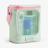 Eckige hellgrüne True Soft Beauty Bag 2025 mit Meshfenster enthält True Soft Shampoo, Conditioner und Argan Oil von Maria Nila.