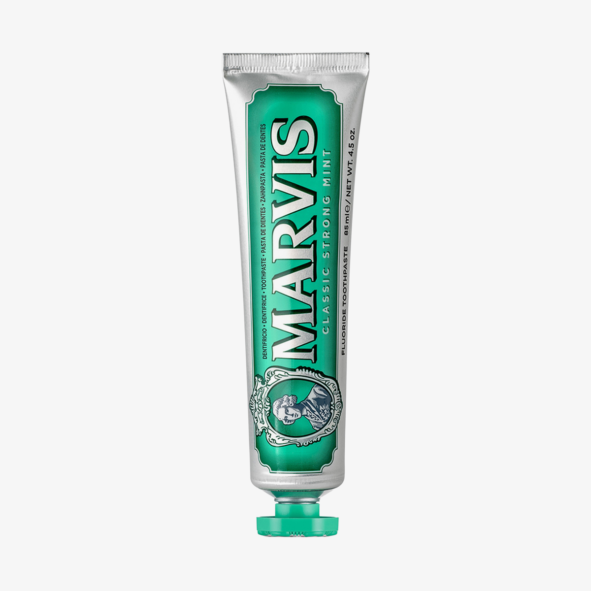 Eine Tube Marvis Zahnpasta Classic Strong Mint steht aufrecht vor einem weißen Hintergrund.
