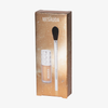 STELLAR GLOW CHRISTMAS KIT – Make-up-Geschenkbox mit einem flüssigen Highlighter und einem spitz zulaufenden Pinsel.
