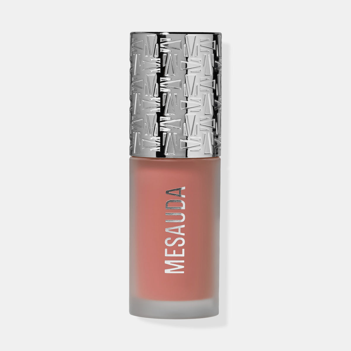 Die Flasche Flush of Blush Soft Mauve von Mesauda mit silbergemustertem Deckel und entsättigtem pfirsichfarbenem Inhalt.