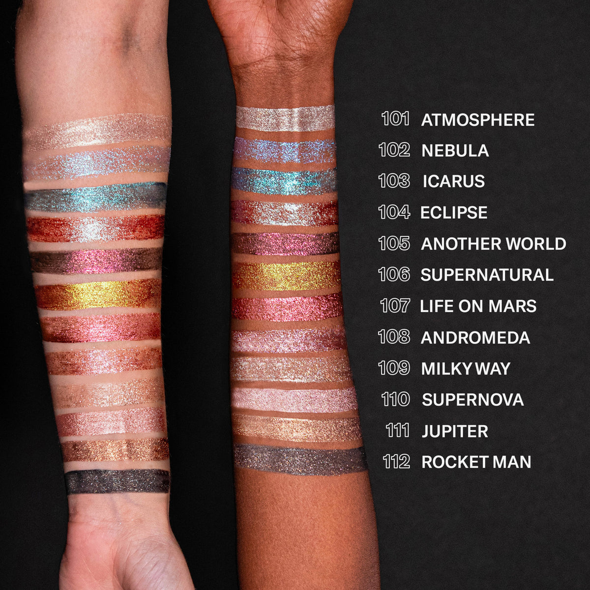 Zwei Unterarme mit unterschiedlichen Hauttönen und Farb-Swatches und den Farbnamen daneben.