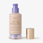 Eine Flasche Skin Realist Tinted Balm in der Farbe 05 Fair mit einem violetten Pumpspender und einem goldenen Deckel daneben.