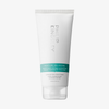 Philip Kingsley Moisture Balancing Conditioner in einer weißen Tube mit türkisfarbenem Etikett, aufrecht auf weißem Hintergrund.