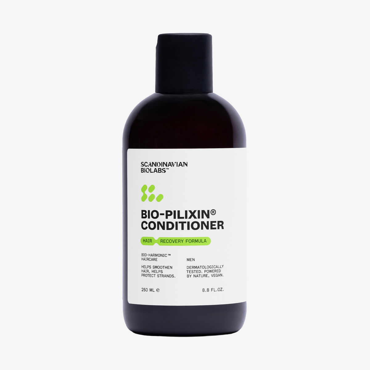 Eine Flasche Scandinavian Biolabs Bio-Pilixin® Conditioner+ Men mit einem weiß-grünen Etikett ist auf weißem Hintergrund abgebildet.