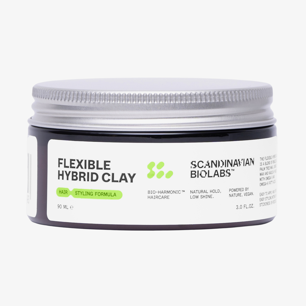 Ein 90-ml-Glastiegel der Scandinavian Biolabs Flexible Hybrid Clay Haarstyling-Formel mit einem silbernen Deckel.
