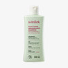 Eine hellgrüne 250-ml-Flasche Root Cause Sebum Balance Shampoo auf weißem Hintergrund.