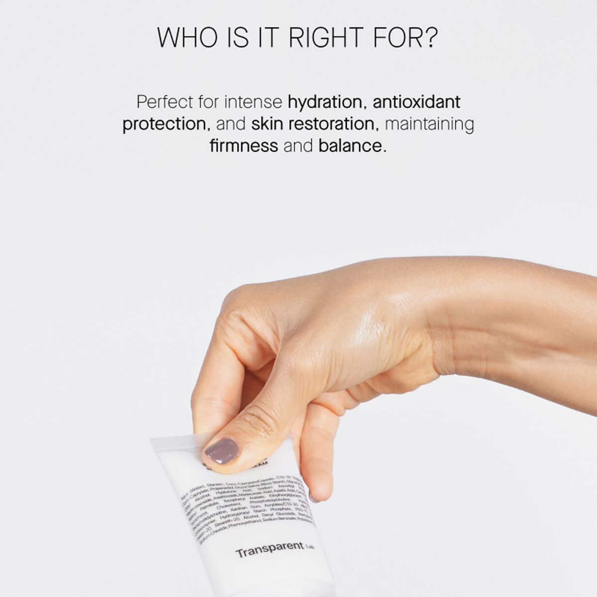 Eine Hand hält die Tube der Barrier Restoring Hydrating Cream, darüber steht ein Text zu Feuchtigkeitsversorgung, antioxidativem Schutz und Hautregeneration.