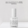 Minimalistisches Bild des Oil Patrol Serum von Transparent Lab mit beschreibendem Text darüber.