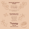 Vorteile der Yummy Skin Serum Foundation auf beigem Hintergrund.