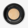 Draufsicht auf Danessa Myricks Beauty Evolution Powder in der Farbe #2, mit einem runden Behälter mit einem Sieb.