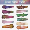 11 leuchtende Infinite Chrome Pencil Swatches von Danessa Myricks Beauty, die jeweils mit einem von Edelsteinen inspirierten Namen versehen sind, werden auf einem weißen Hintergrund angezeigt.