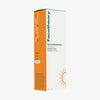 Die Glow-C Daily Moisturiser-Box in orange und weiß mit grünem Text und Markenzeichen auf weißem Hintergrund.
