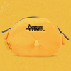 Rückansicht der Adventure Time Jake Makeup Bag mit Hinterteil von Jake The Dog und schwarzem Adventure Time Logo.