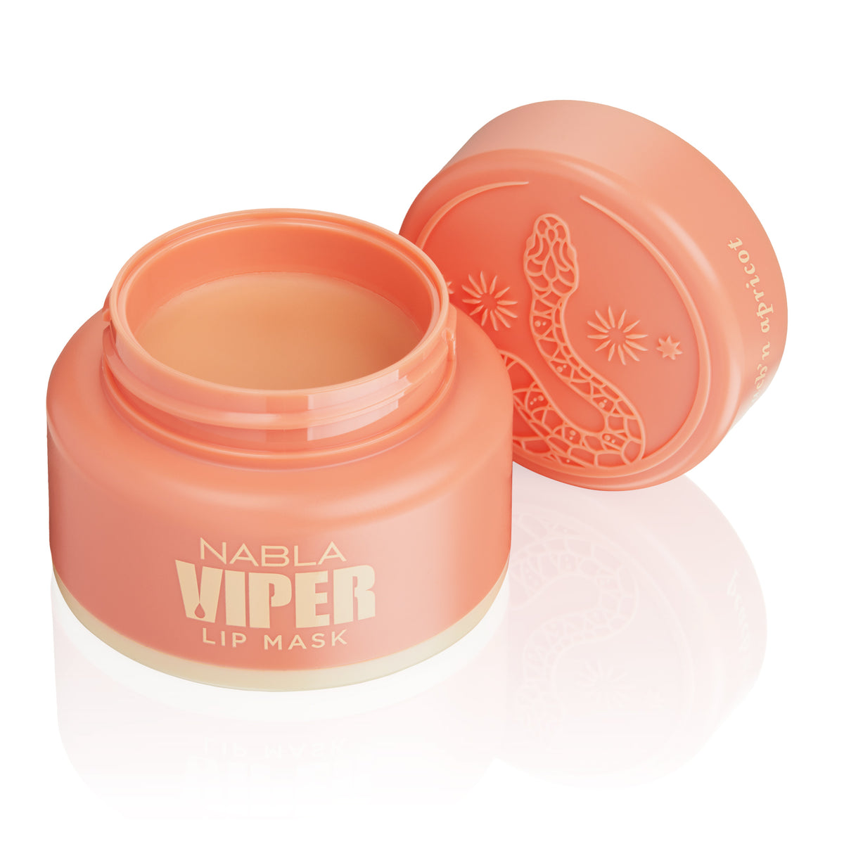Offene orange Dose der Viper Lip Mask – Peach n' Apricot von NABLA, mit einem Deckel mit Schlangenmuster auf weißem Hintergrund.