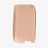 Ein beiges, rechteckiges Farbmuster der SWEED Glass Skin Foundation auf weißem Hintergrund.
