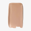 Ein Strich der SWEED Glass Skin Foundation in Beige auf weißem Hintergrund.