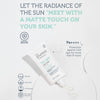 50+ SPF UVA/UVB Dry-Touch Protection Mattifier & Oil Control Moisturizer auf hellem Hintergrund mit Blaulichtschutzsymbolen und Produktdetails.