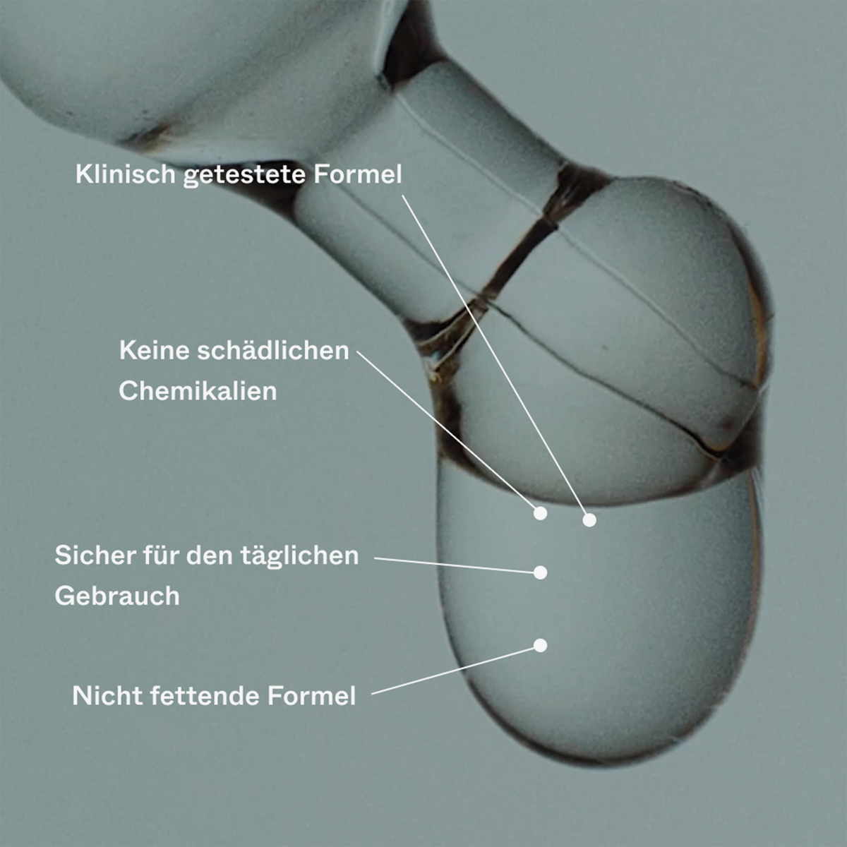 Nahaufnahme des Bio Plixin Serum von Scandinavian Biolabs mit Produktvorteilen; Klinisch getestete Formel, keine schädlichen Chemikalien, geeignet für den täglichen Gebrauch, nicht fettende Formel.