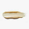 Der Sheen Screen Hydrating Lip Balm SPF50 wird mit einem glänzenden beigen Wisch auf weißem Hintergrund dargestellt.