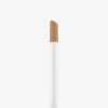Nahaufnahme des Doe-Foot-Applikators des Soft Glam Filter Fluid 030 vor weißem Hintergrund.