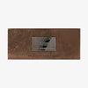 Die Groundwork Palette – Defining Neutrals mit metallischem Bronzegehäuse und einem silbernen Etikett, auf dem ihr Name steht.